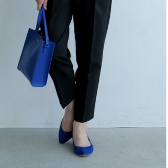 Beautiful Painless flat pumps shoes (Size 6.5) - Picture 4 of 8